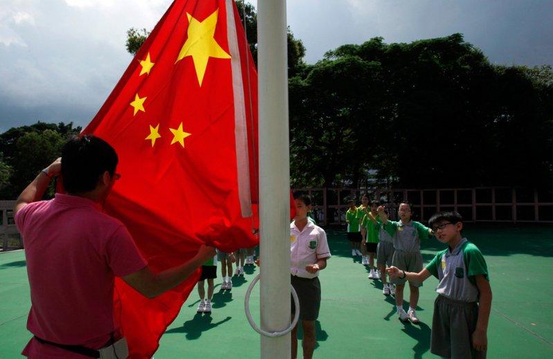 章鱼喷墨汁
